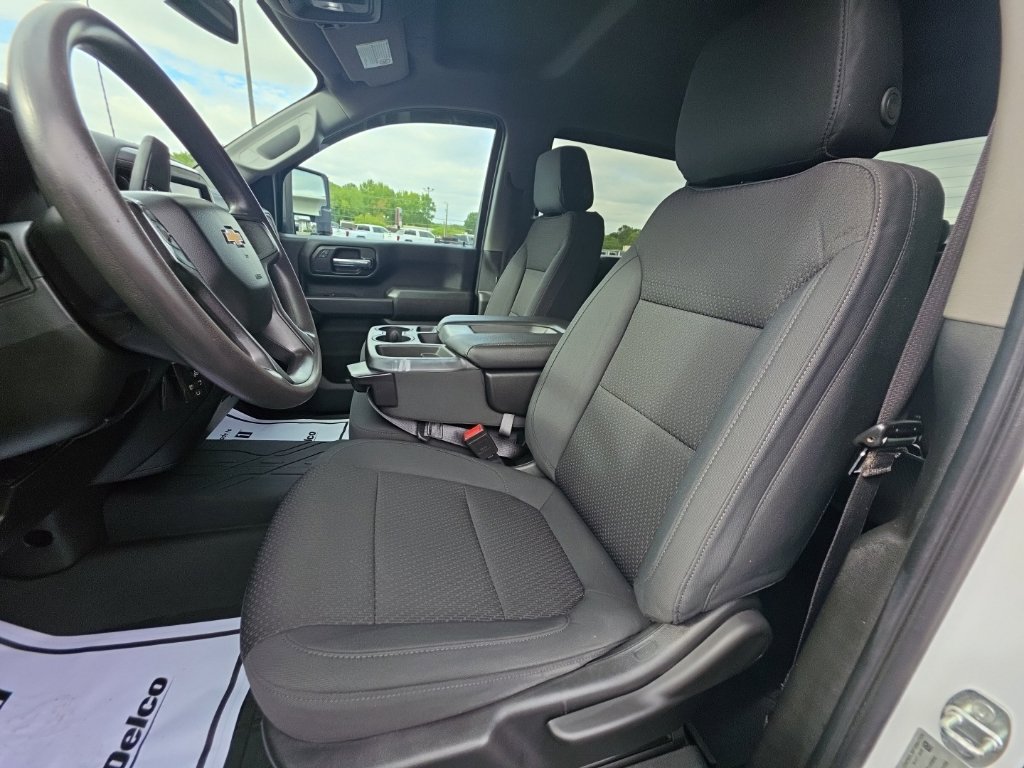 Certified 2021 Chevrolet Silverado 2500 Custom w/ Custom Value Package AWD/4WD image 20