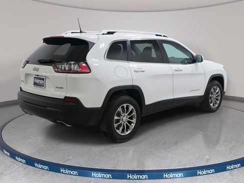 Used 2019 Jeep Cherokee Latitude Plus w/ Comfort/Convenience Group image 6