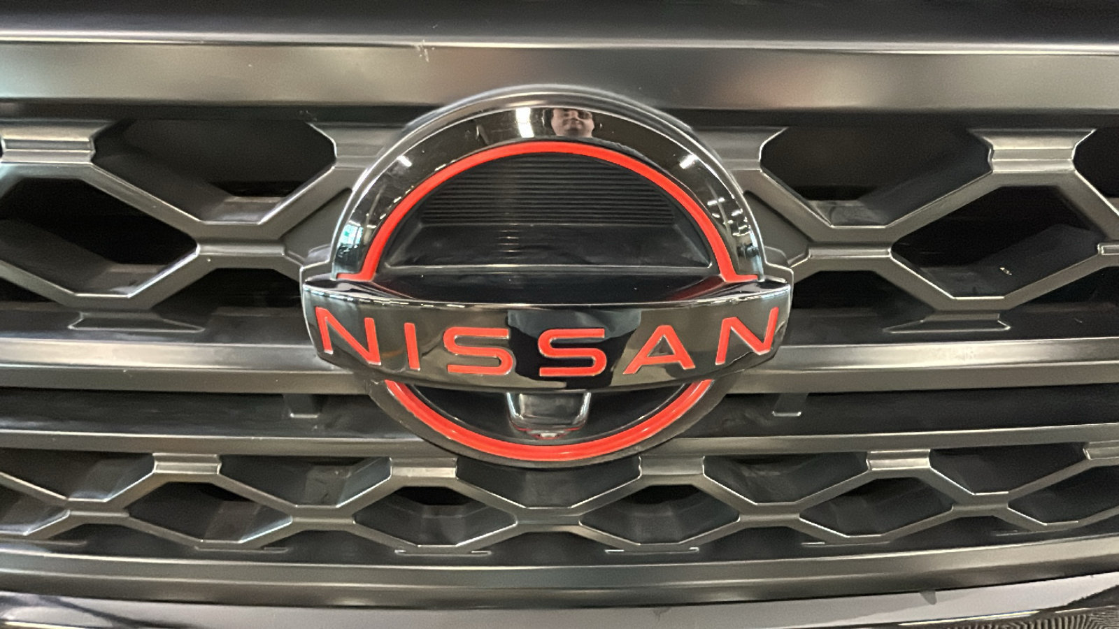 Used 2024 Nissan Frontier PRO-4X w/ Pro Premium Package AWD/4WD image 10