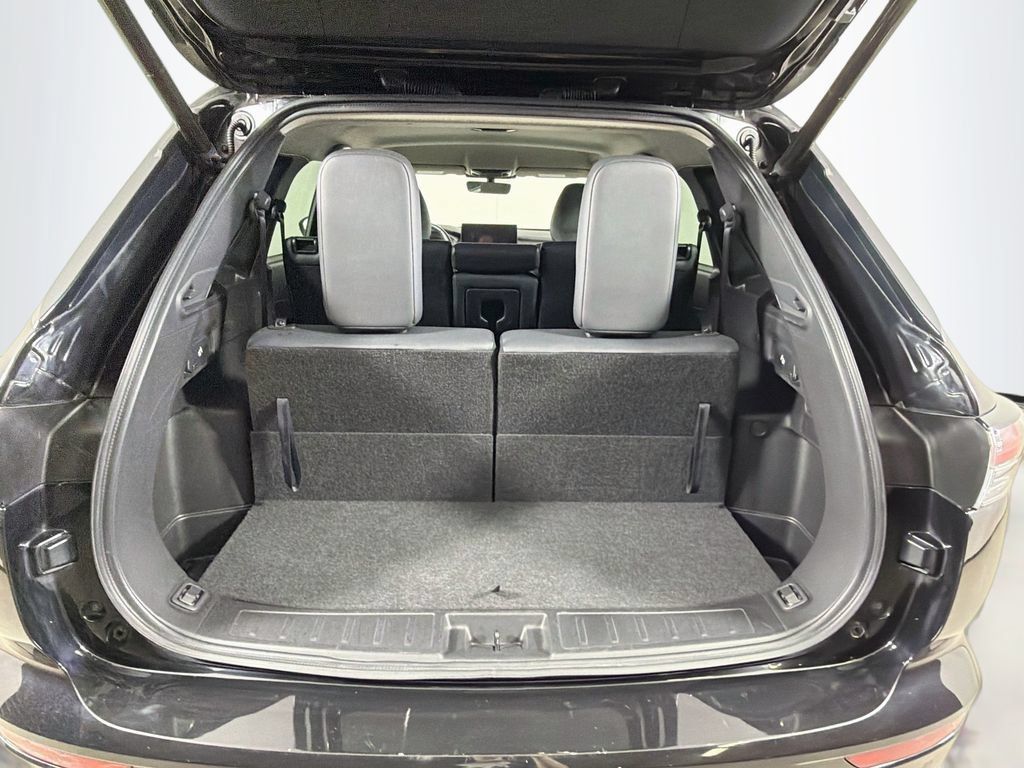 Used 2025 Mitsubishi Outlander AWD image 23