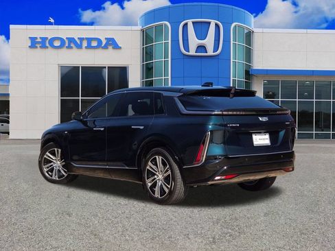Used 2024 Cadillac Lyriq Luxury RWD image 5