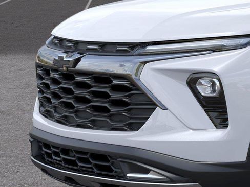 New 2026 Chevrolet TrailBlazer ACTIV w/ Convenience Package FWD image 13