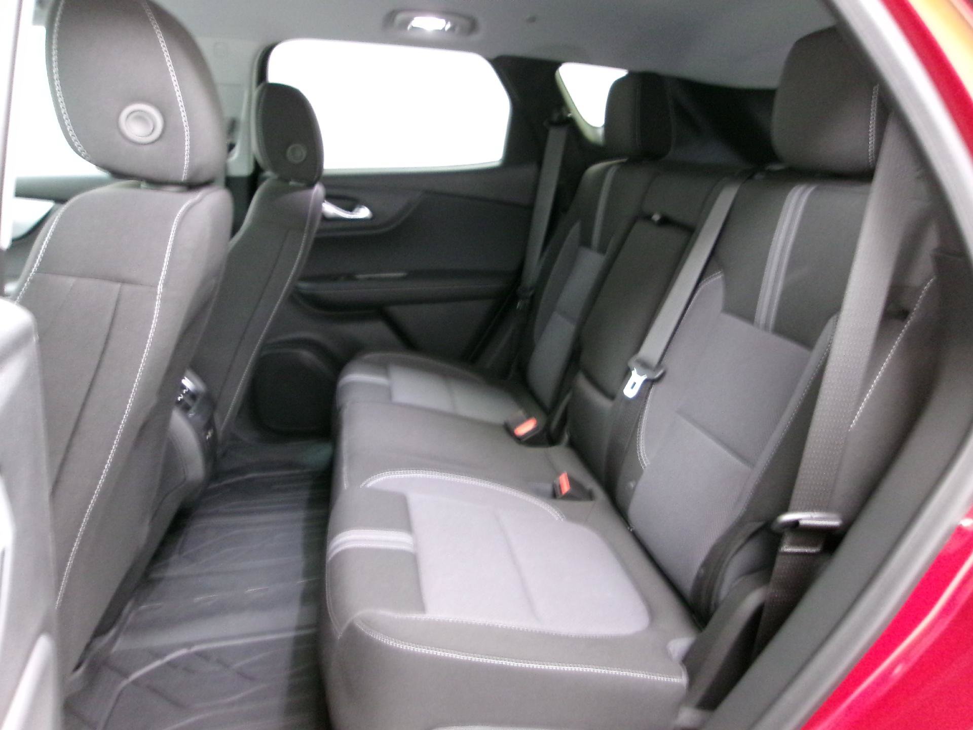 New 2026 Chevrolet Blazer LT w/ Convenience Package AWD/4WD image 9