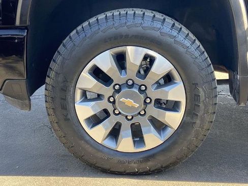 Used 2024 Chevrolet Silverado 2500 Custom w/ Custom Value Package image 27