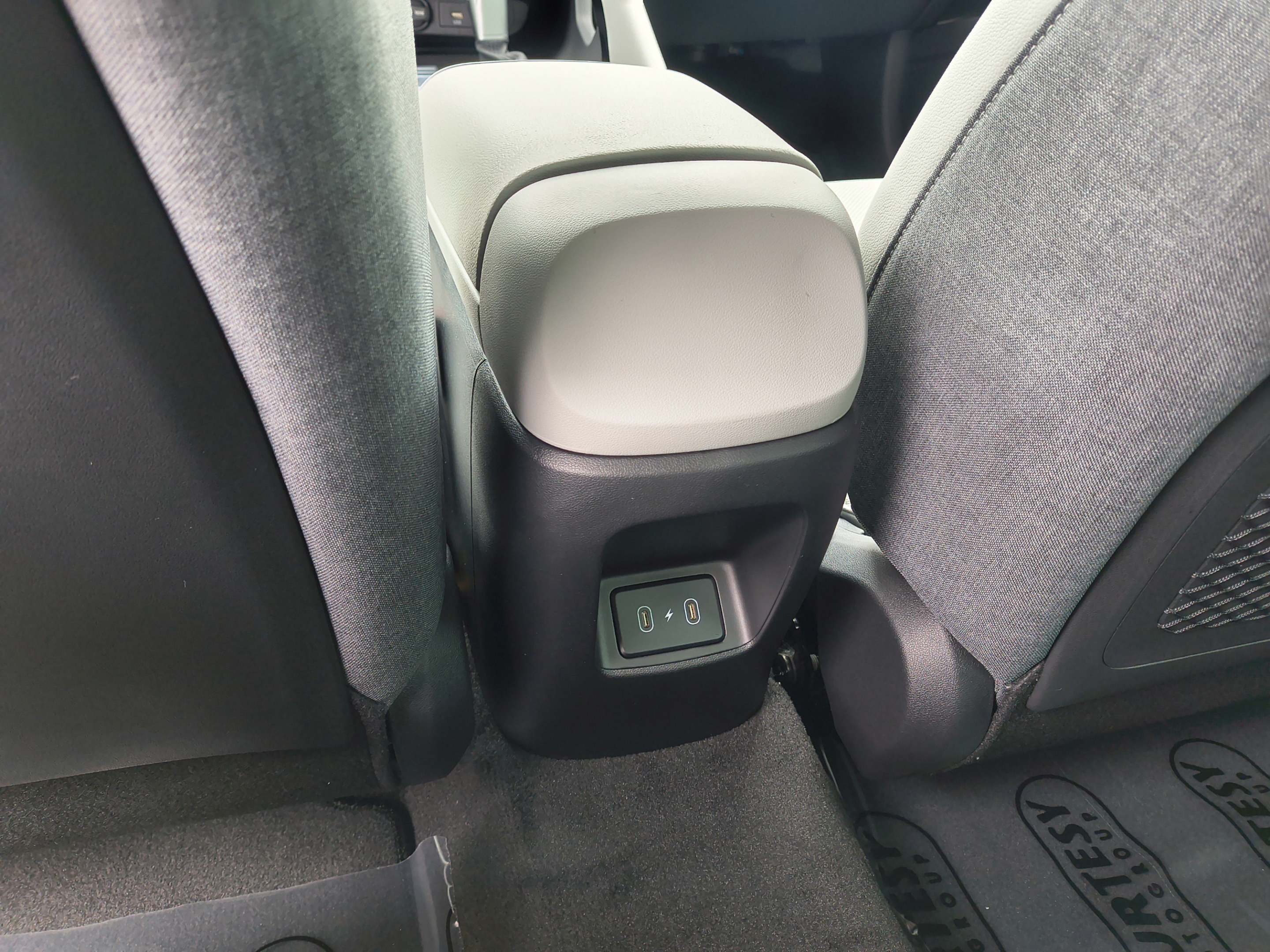 New 2026 Hyundai Elantra Limited FWD image 13