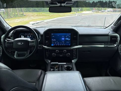 Used 2021 Ford F150 Lariat AWD/4WD image 12