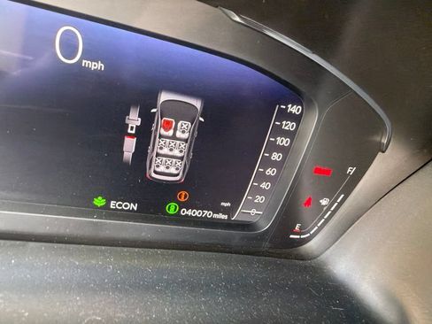 Used 2023 Honda Pilot Elite image 11