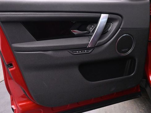 Used 2022 Land Rover Discovery Sport SE image 10