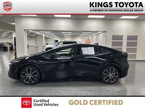 Certified 2025 Toyota Prius XLE FWD image 5