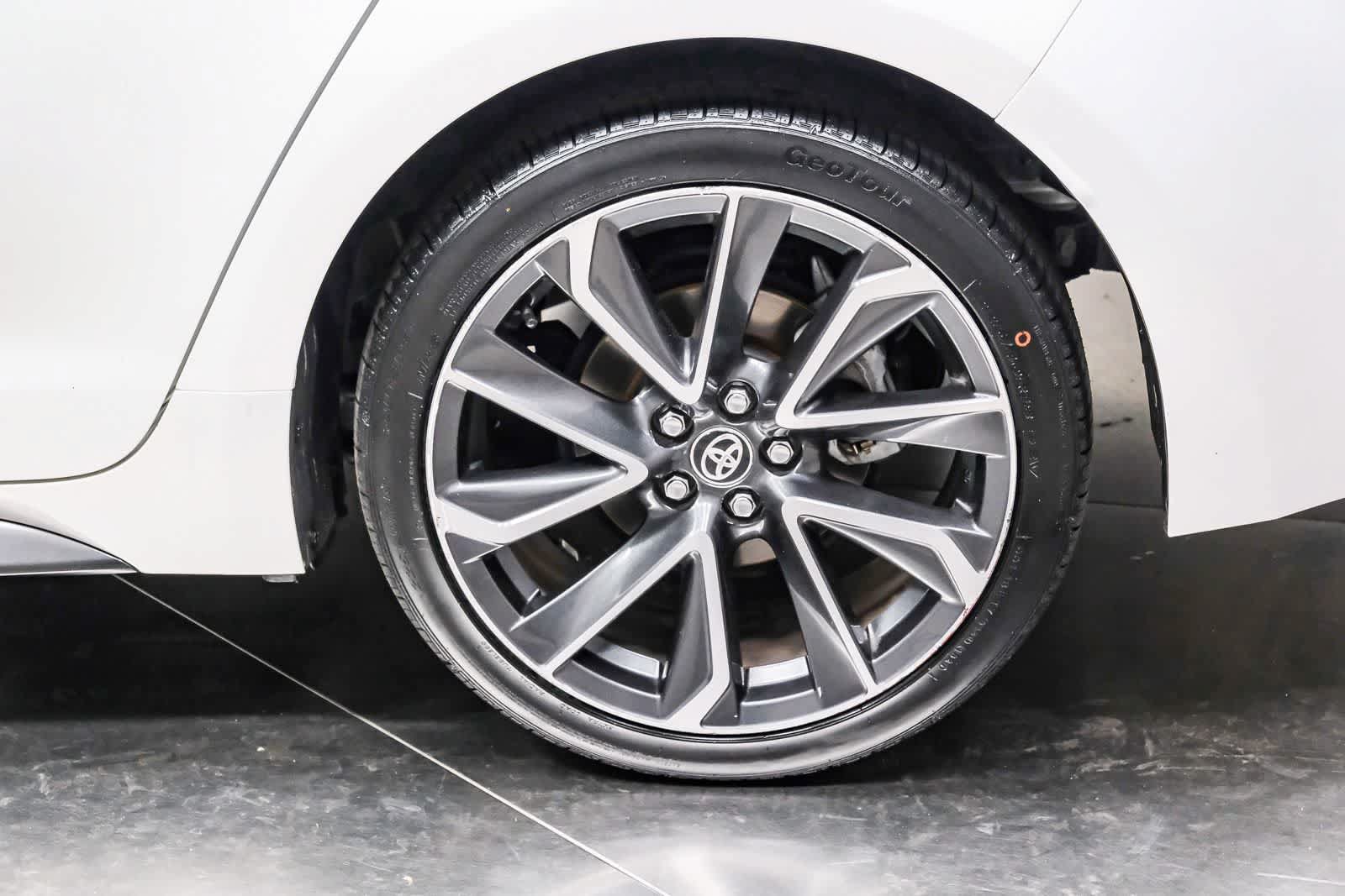 Used 2020 Toyota Corolla SE w/ Carpet Mat Package (TMS) FWD image 9