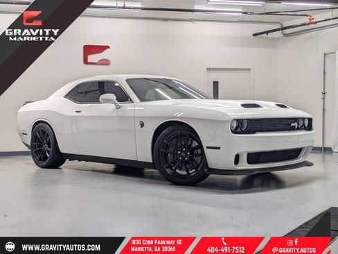 Used 2023 Dodge Challenger SRT Hellcat RWD image 1