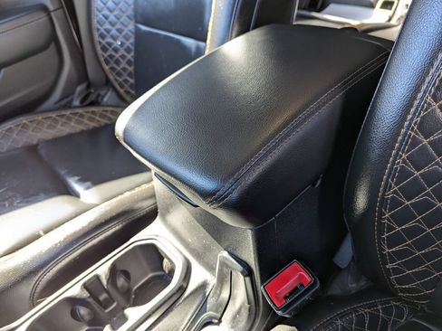 Used 2021 Jeep Gladiator Overland AWD/4WD image 26