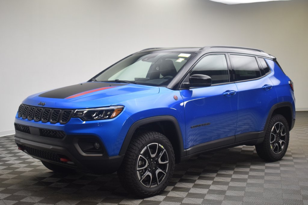 New 2026 Jeep Compass Trailhawk w/ Sun, Sound & Navigation Group AWD/4WD image 13
