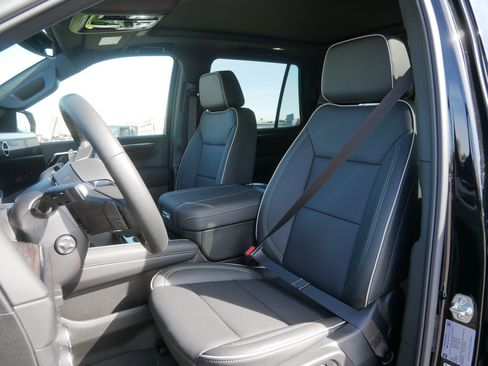 New 2026 Chevrolet Tahoe Premier w/ Sun And Tow Package AWD/4WD image 5
