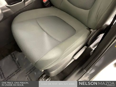 Used 2022 Toyota RAV4 LE FWD image 25