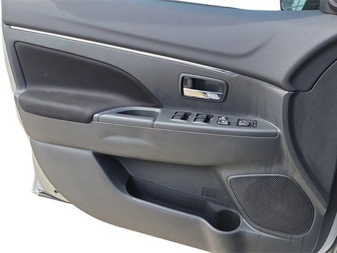 Used 2025 Mitsubishi Outlander Sport LE image 30