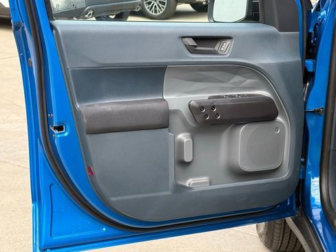 New 2025 Ford Maverick XL image 14