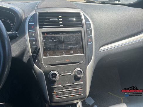 Used 2017 Lincoln MKC Premiere FWD image 11