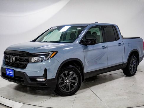 Used 2024 Honda Ridgeline Sport image 1