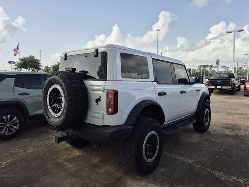 Used 2025 Ford Bronco Badlands AWD/4WD image 3