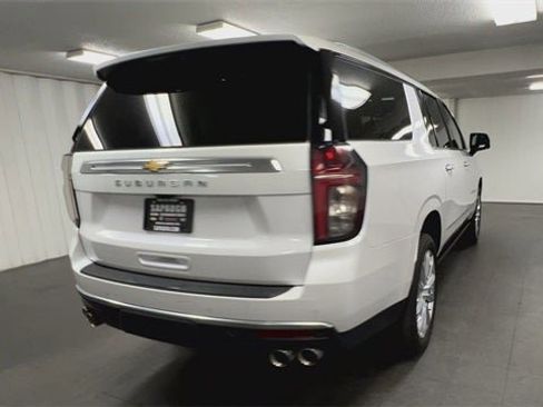Used 2023 Chevrolet Suburban High Country image 40
