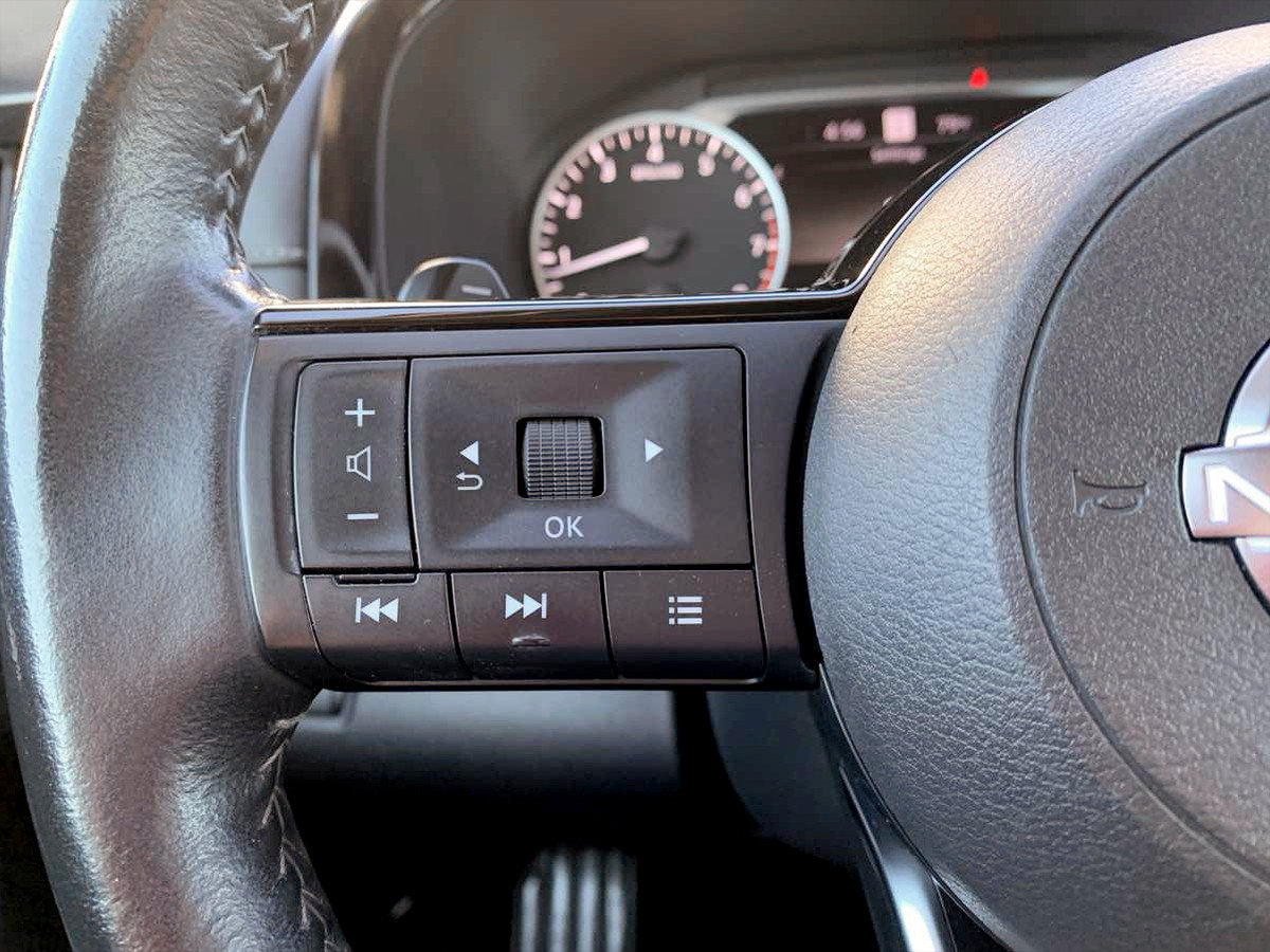 Used 2022 Nissan Pathfinder SL w/ Lighting Package (N92) AWD/4WD image 25