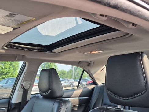 Used 2015 Toyota Corolla S FWD image 17
