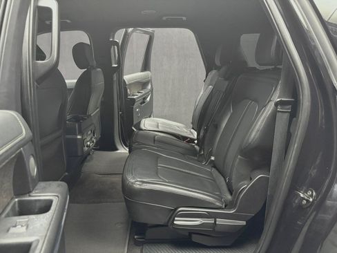 Used 2020 Ford Expedition Max Limited AWD/4WD image 33