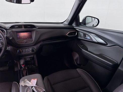 Used 2023 Chevrolet TrailBlazer RS image 22