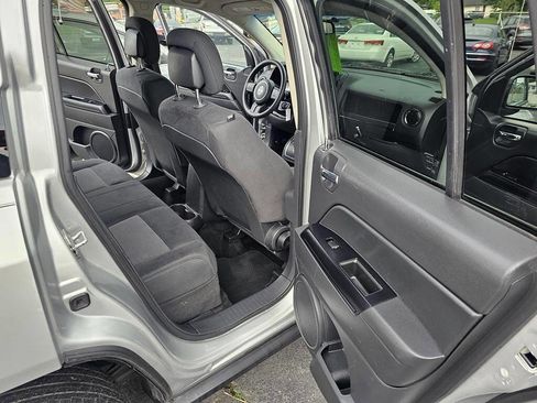 Used 2013 Jeep Compass Sport image 7