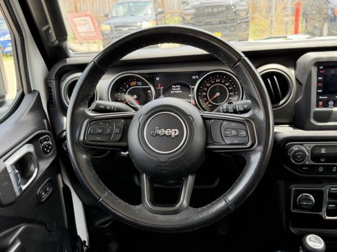 Used 2021 Jeep Wrangler Unlimited Sport AWD/4WD image 19
