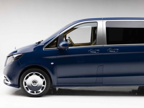Used 2021 Mercedes-Benz Metris Passenger image 25