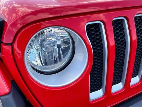 Used 2021 Jeep Wrangler Unlimited Sahara AWD/4WD image 30