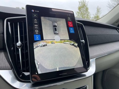 New 2026 Volvo XC90 B6 Ultra w/ Protection Package Premier AWD/4WD image 19