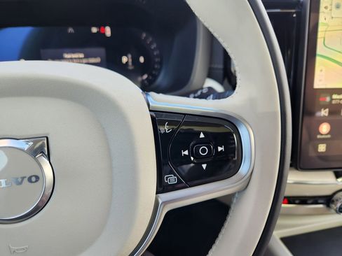 New 2026 Volvo XC60 B5 Ultra w/ Climate Package image 17