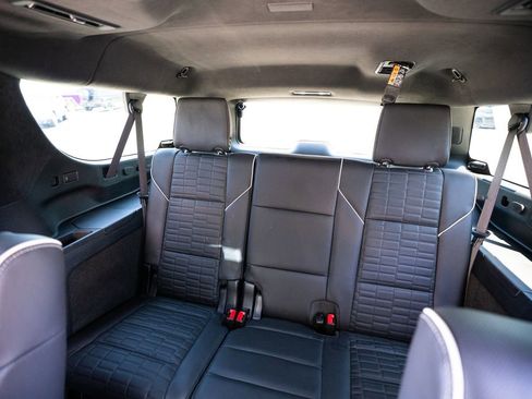 Used 2025 Cadillac Escalade ESV Sport Platinum w/ LPO, Floor Liner Package AWD/4WD image 50