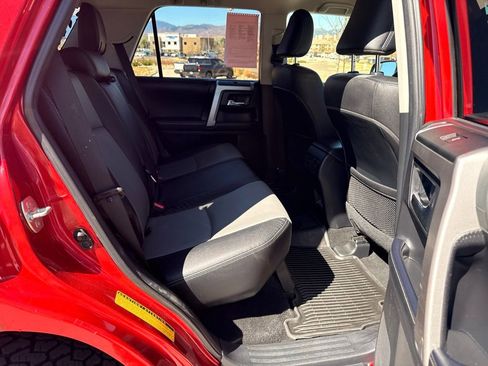 Used 2022 Toyota 4Runner SR5 Premium AWD/4WD image 28