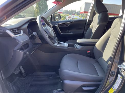 Certified 2024 Toyota RAV4 LE AWD/4WD image 10