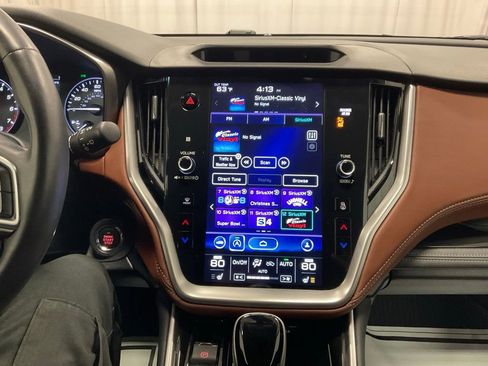 Used 2022 Subaru Outback Touring image 10