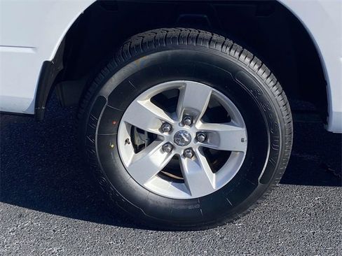 Used 2024 RAM 1500 Classic SLT image 7