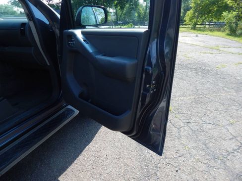 Used 2012 Nissan Pathfinder S AWD/4WD image 18