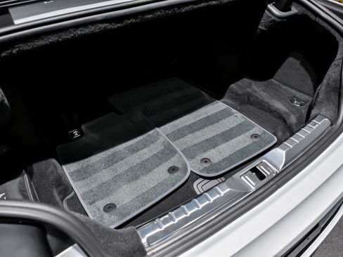 Used 2024 Bentley Continental GT image 14