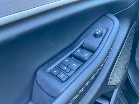 New 2024 Jeep Grand Cherokee Limited 4xe w/ Luxury Tech Group II image 12