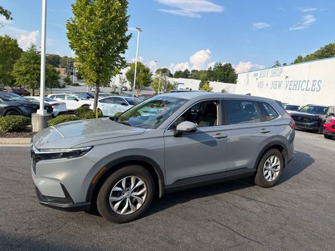 Used 2024 Honda CR-V LX image 5