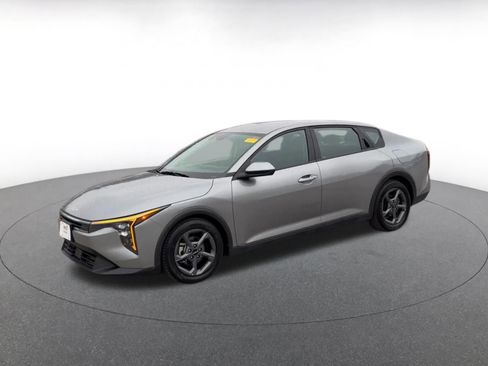 Used 2025 Kia K4 LXS image 4