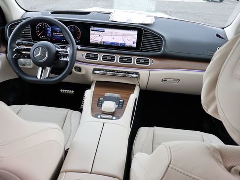 New 2026 Mercedes-Benz GLS 450 4MATIC image 13