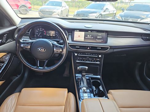 Used 2020 Kia Cadenza Limited image 7