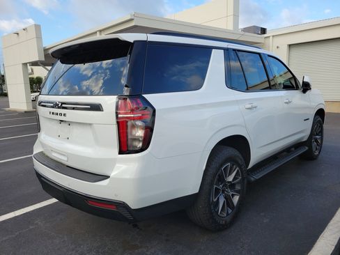 Used 2024 Chevrolet Tahoe Z71 w/ Luxury Package image 3