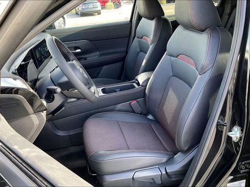 New 2026 Nissan Kicks SR FWD image 7