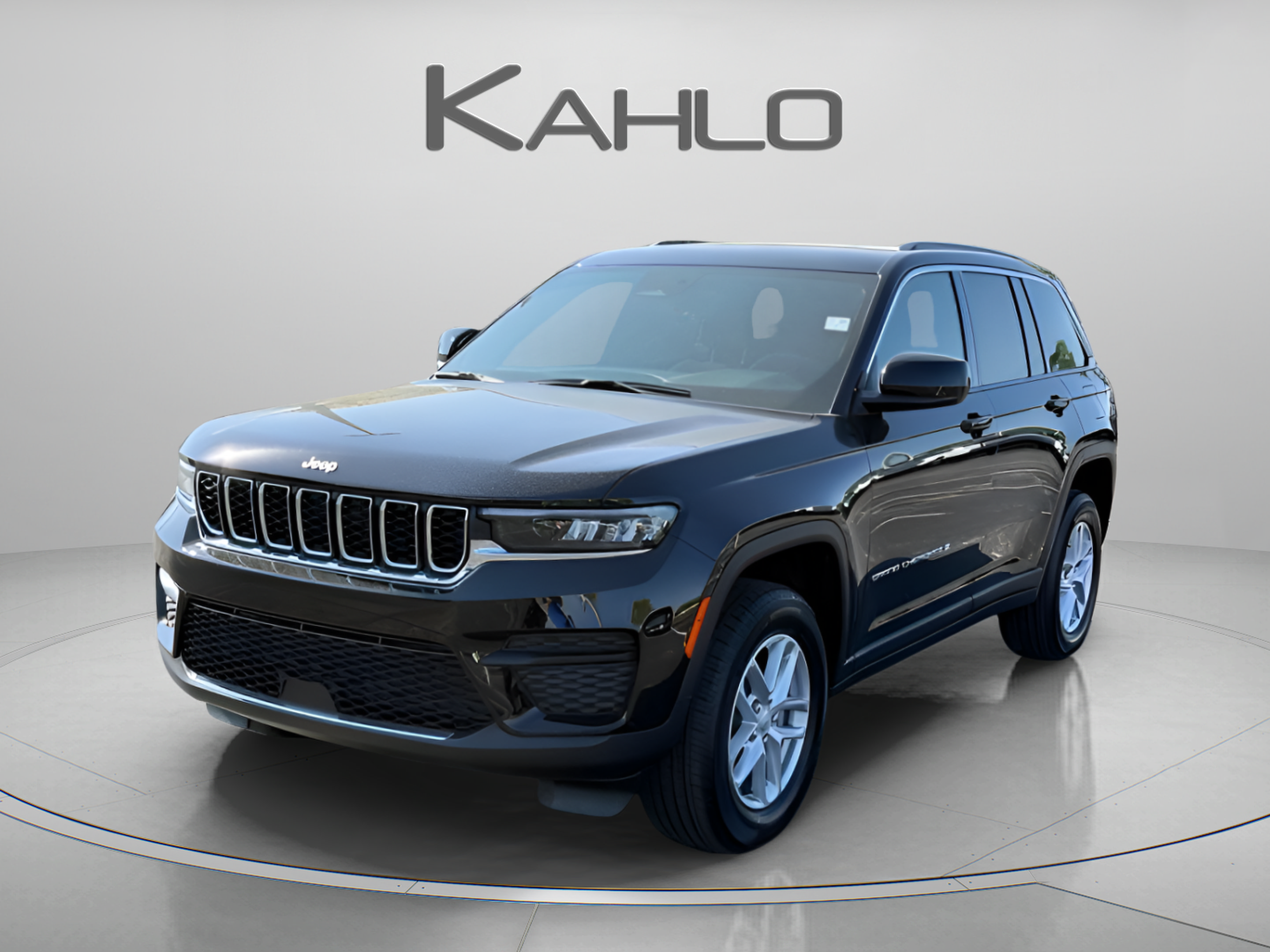 New 2026 Jeep Grand Cherokee Laredo AWD/4WD image 1